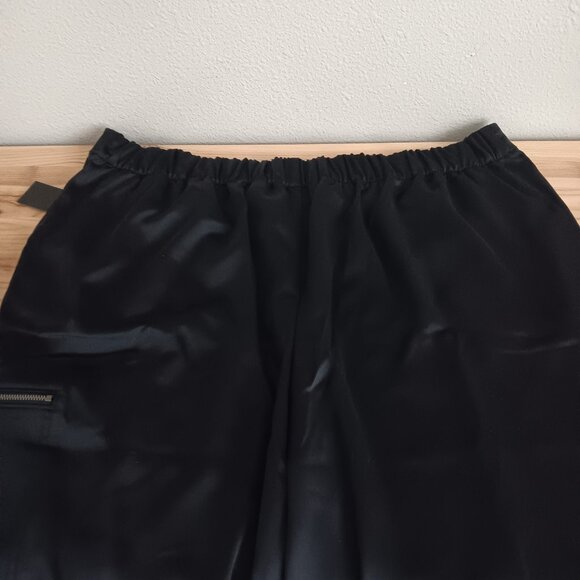 Isaac Mizrahi Live! Regular Stretch Sateen Cargo Pants , black Sz a6246 - Picture 8 of 9